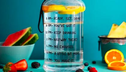 九游游戏中心官网-黑队主帅喜获百场胜利，稳定球队领先位置，黑球门将排名