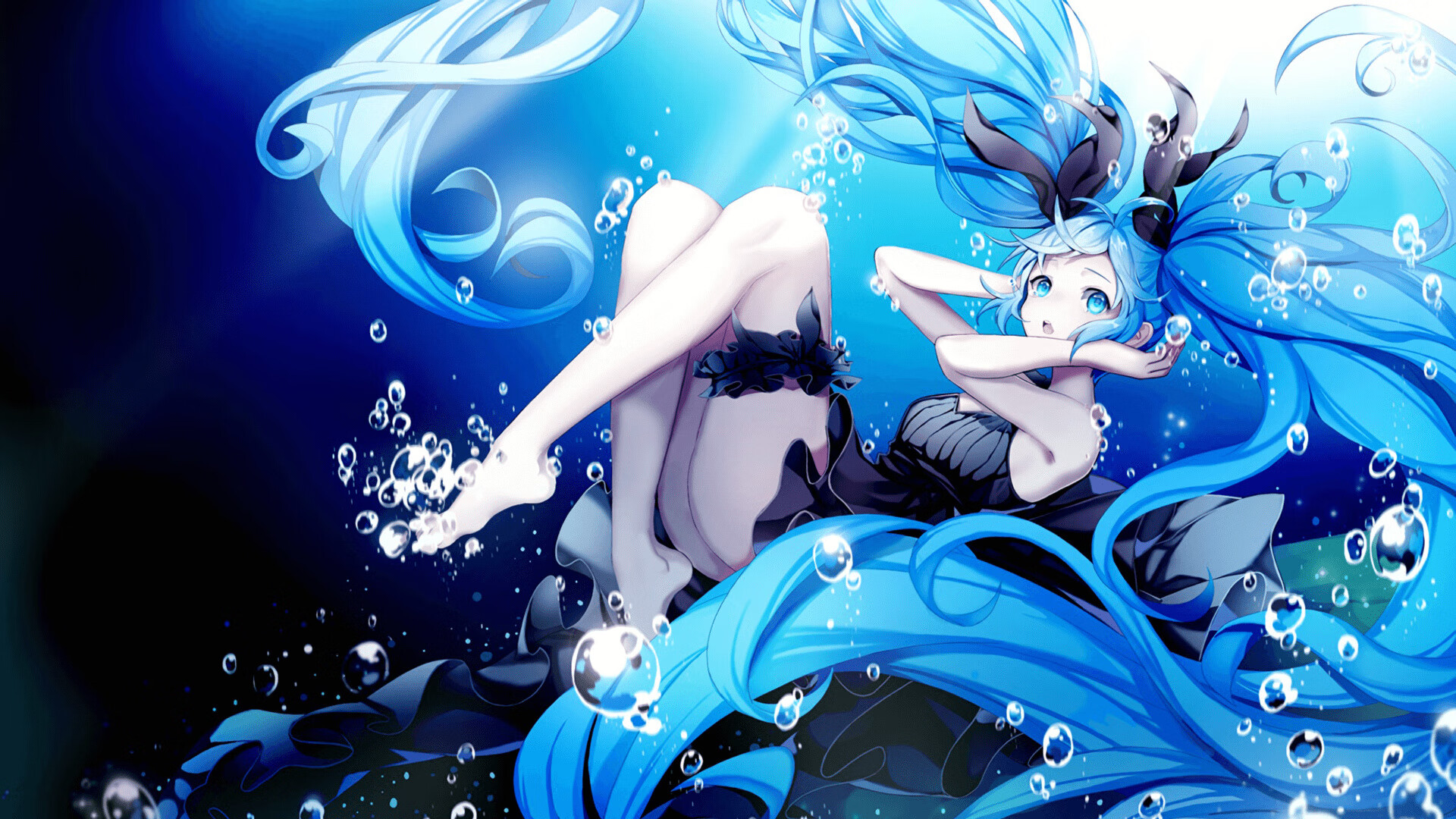 凯莉·麦基翁三冠加身，凯莉·麦吉利斯照片